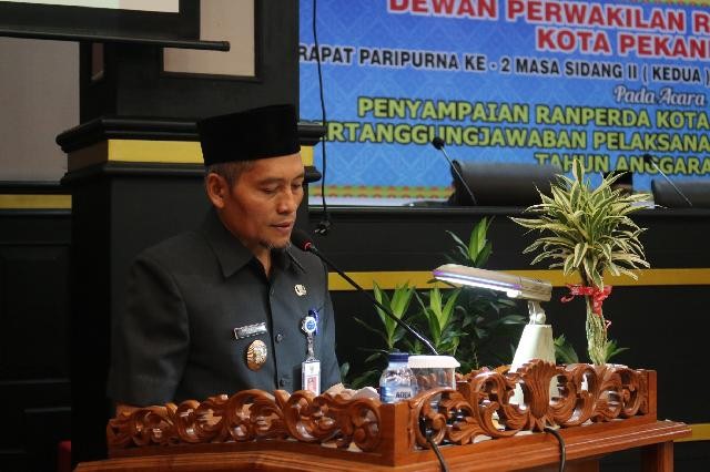 1564805280-RiauBertuah co-Wakil Walikota Pekanbaru bacakan draft Laporan Pertanggungjawaban Pelaksanaan APBD 2018